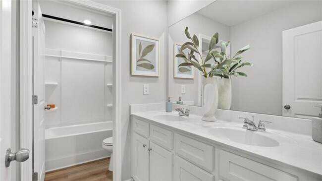 Building Photo - 114 Red Maple Wy