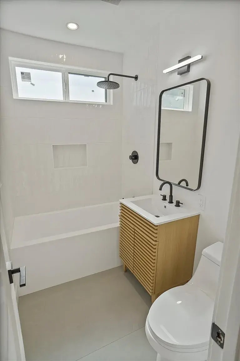 Building Photo - 21330 Lemarsh St