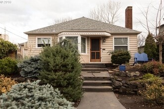 Building Photo - Coming Soon Sellwood-Moreland Two story, 3...