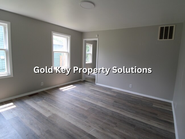 Building Photo - MUNCIE Updated 2 BR 1 BA House with New Kitchen Appliances (SECTION 8 APPROVED)