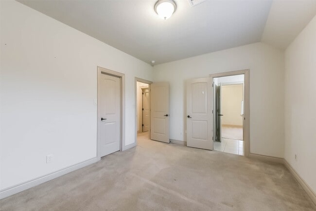 Building Photo - 9634 Lansing Meadows Dr