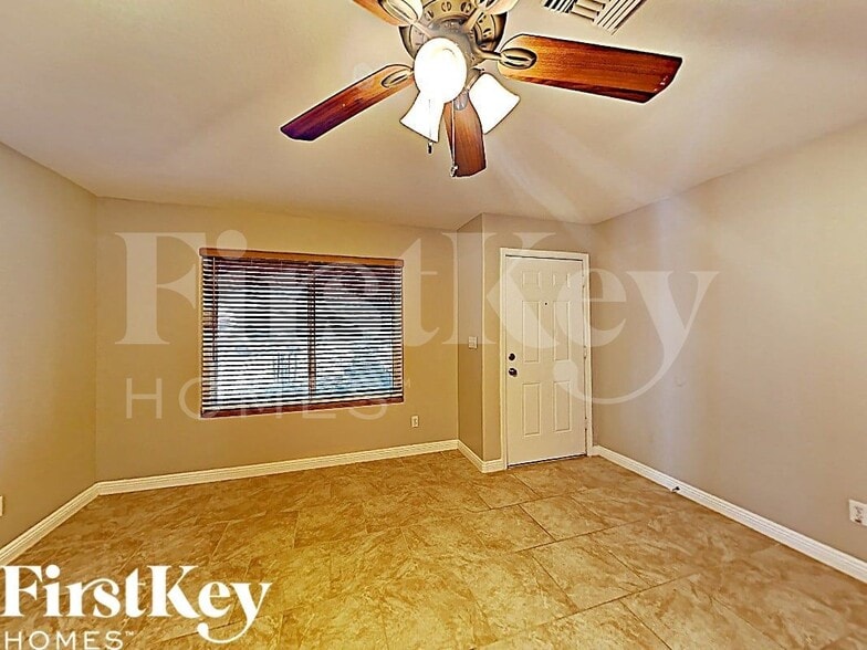 Building Photo - 5314 W Altadena Ave