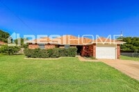 Building Photo - 209 Madre Cir