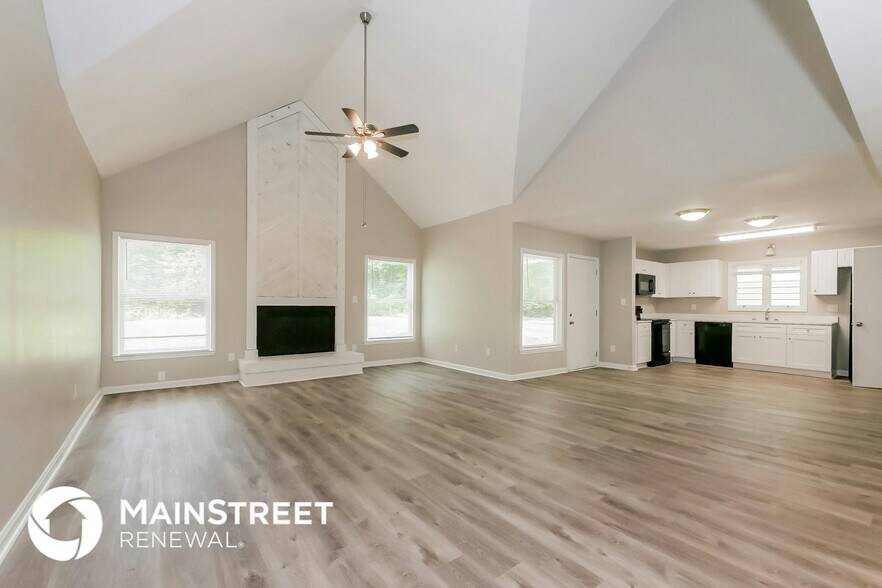 Building Photo - 2242 Marion Ln