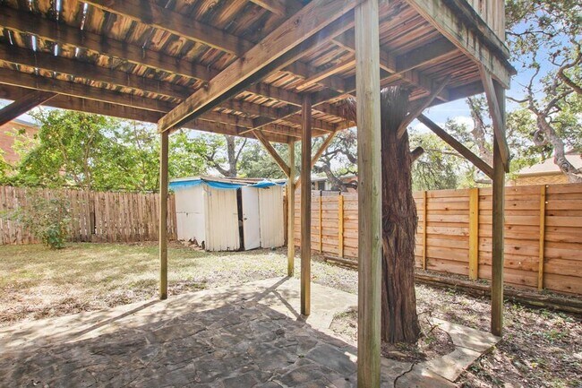 Building Photo - 3307 Hampton Rd