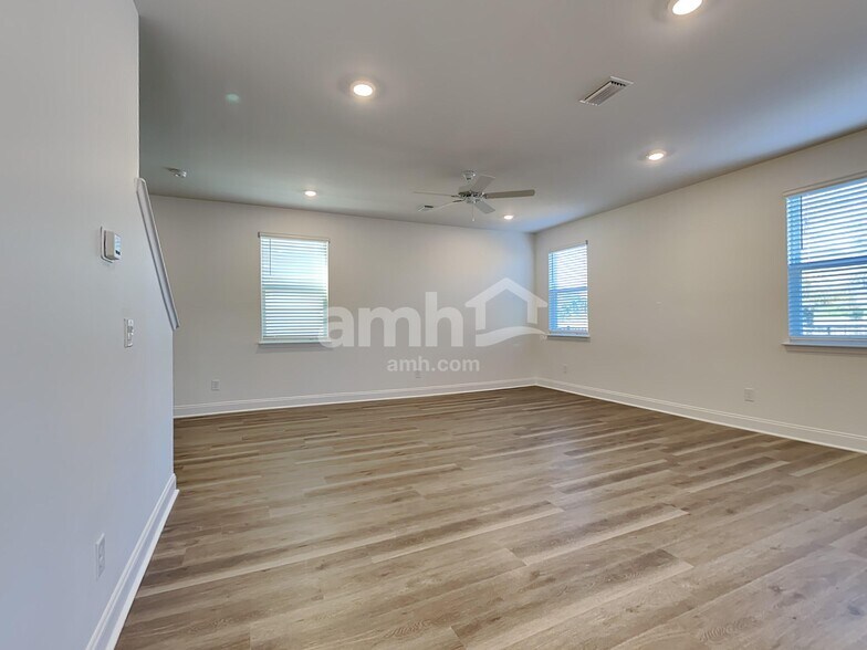 Building Photo - 168 Portside Pk Dr