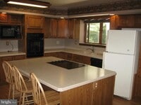 Building Photo - 552 Molasses Hill Rd
