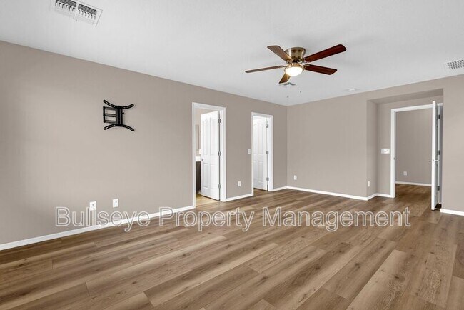 Building Photo - 2581 S Penrose Dr