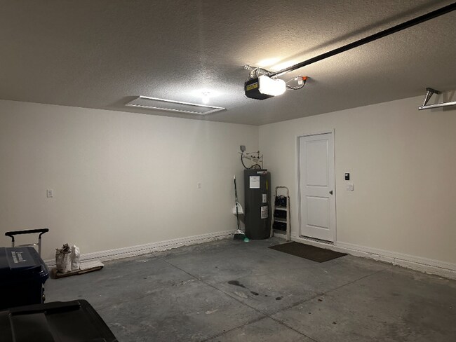 Building Photo - 3259 Rock Sound St