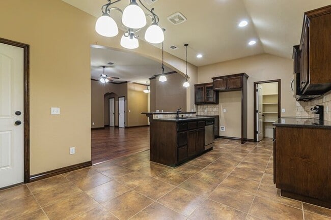 Building Photo - 2405 SW 138th St