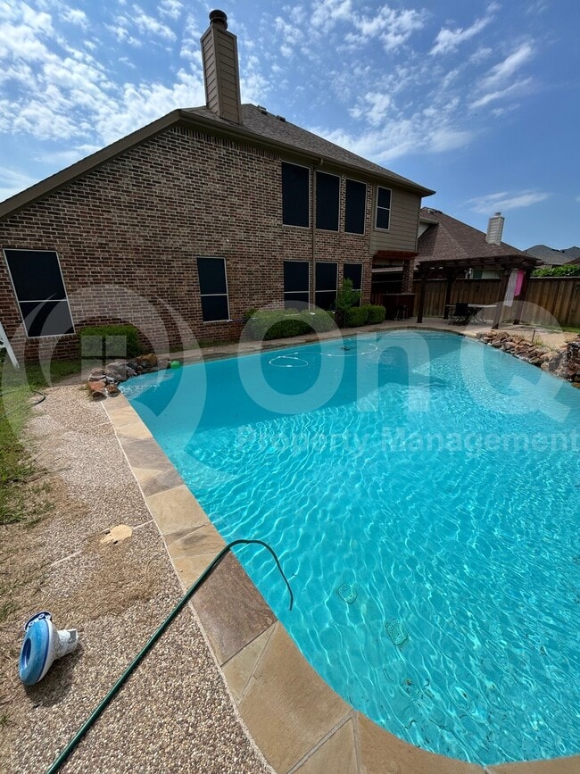 Building Photo - 608 High Meadow Dr