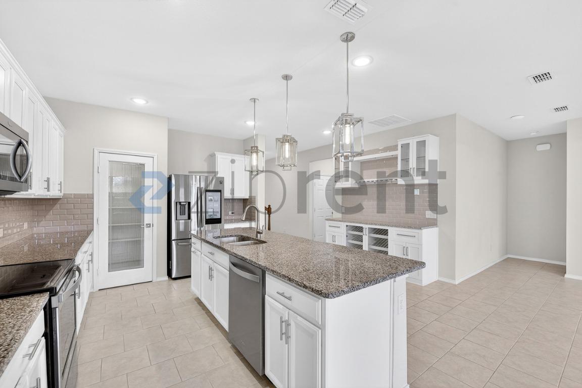 Building Photo - 504 Banbury Ct