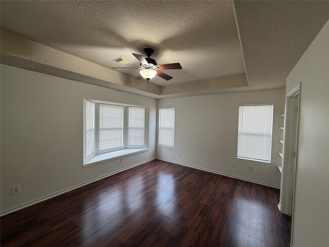 Building Photo - 18506 Carousel Creek Ct