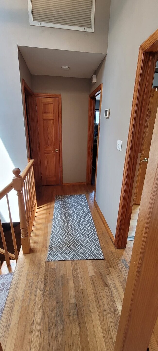 Building Photo - 6 Albergo Ct