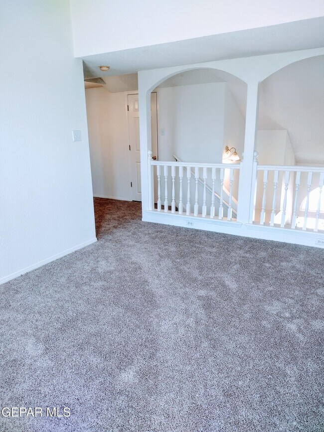 Building Photo - 4620 Loma Linda Cir