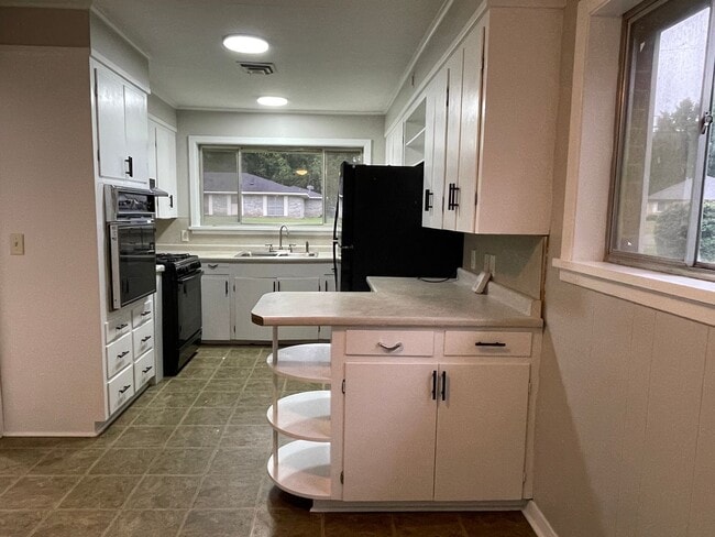 Building Photo - NICE HOME IN NORTH HIGHLANDS SUBDIVISION