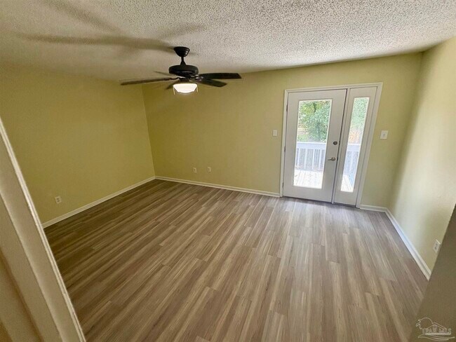 Building Photo - 193 E Burgess Rd