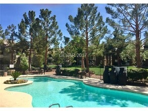Building Photo - Convenient 1st Floor Condo in Gated Commun...