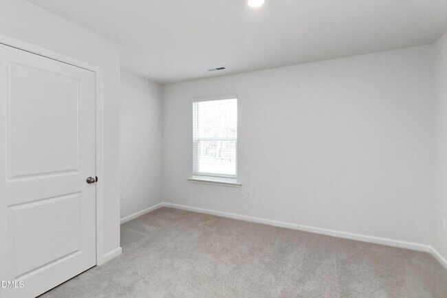 Building Photo - 258 Palm Dr