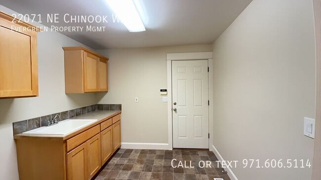 Building Photo - 22071 NE Chinook Way