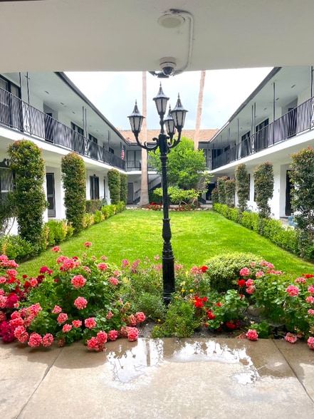 Building Photo - 170 S Chester Ave