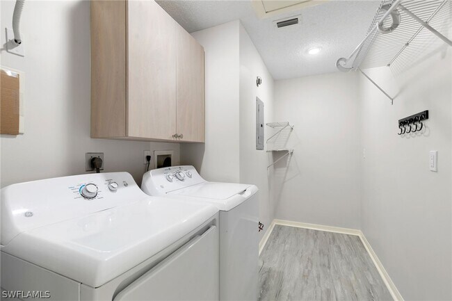 Building Photo - 520 Augusta Blvd