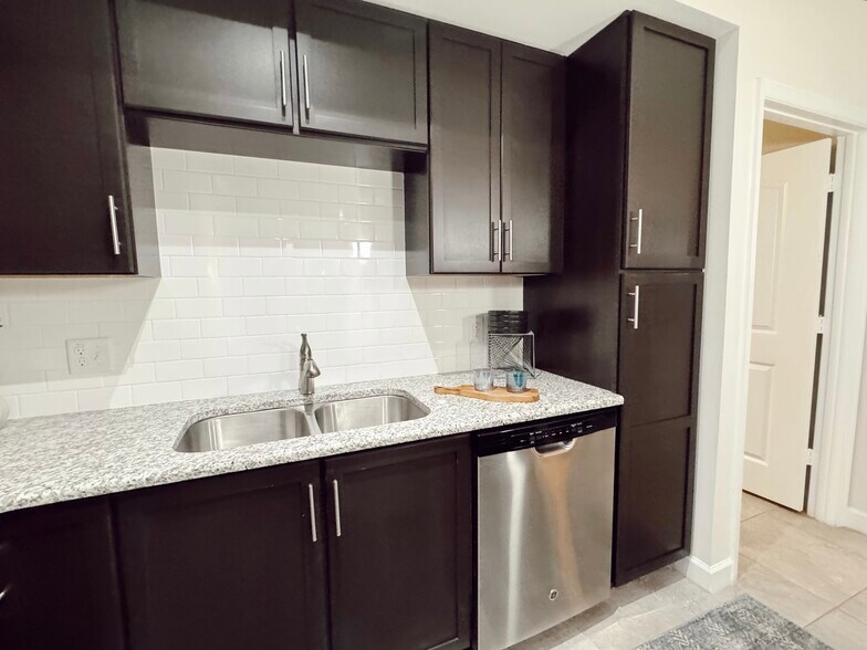 Building Photo - 4351 NW 114th Path