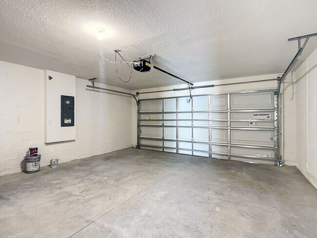 Building Photo - Pet-Friendly 5BR Home in Ocala | Spacious Living in Ocala Crossings South