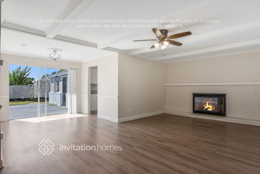 Building Photo - 854 Silver Oak Ct