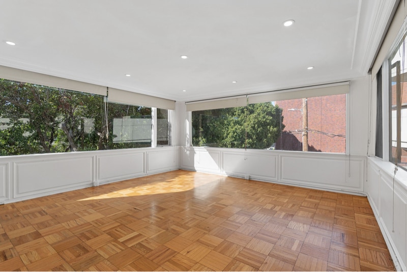 Building Photo - 420 S Beverwil Dr