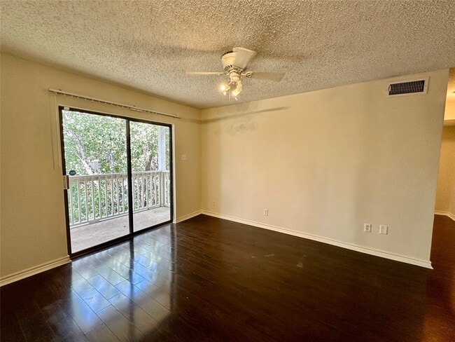Building Photo - 2750 Holly Hall St