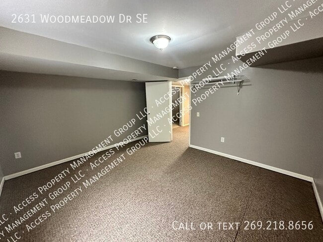 Building Photo - 2631 Woodmeadow Dr SE