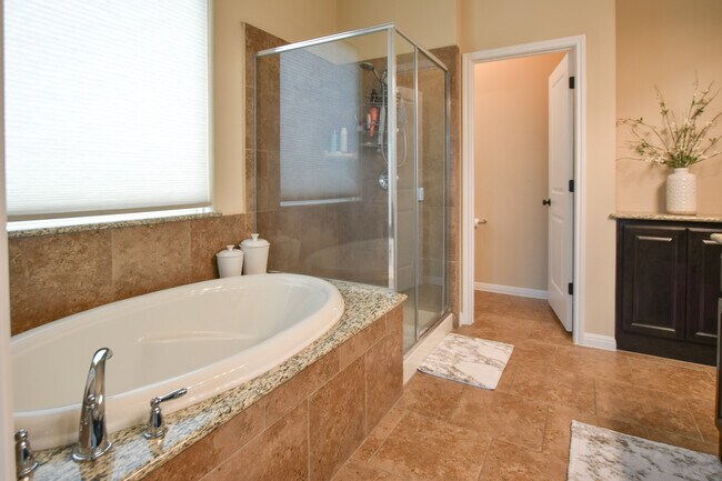 Building Photo - 127 Lightfoot Trail