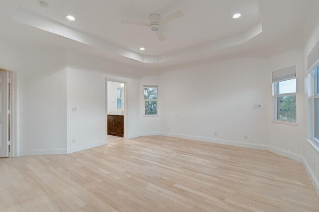 Building Photo - 21 Oceanview Dr