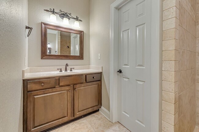 Building Photo - Gorgeous Southern Living Home in Coveted S...