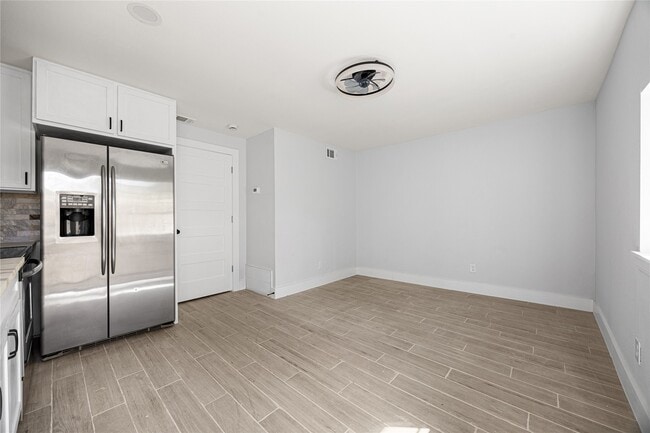 Building Photo - 3229 Holman St