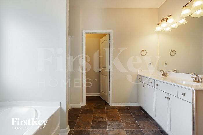 Building Photo - 6608 Rice Cir