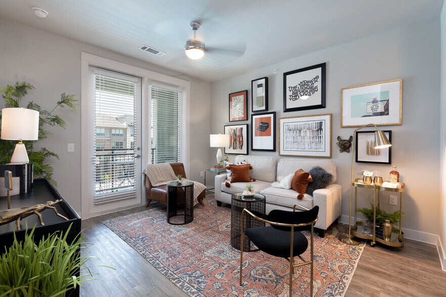 Domain at Founders Parc 880 W Euless Blvd Euless TX 76040 Apartment