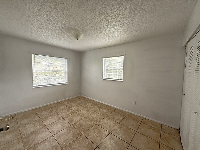 Building Photo - 720 Michigan Ct