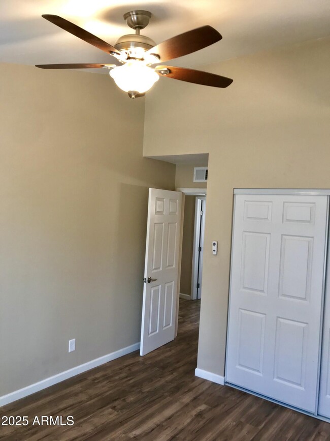 Building Photo - 5624 N 79th Way