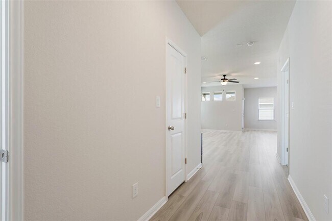 Building Photo - 145 Tortoise Trl