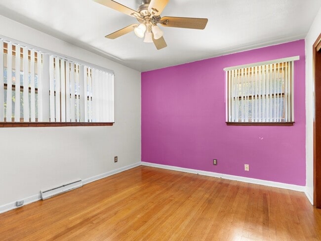 Building Photo - 2916 School St