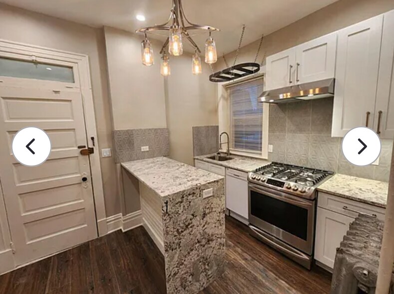 Building Photo - 1116 Emerson St