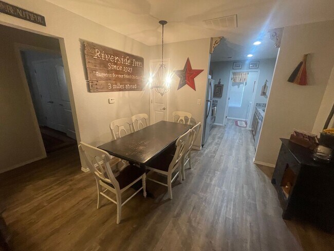 Building Photo - Recently Renovated Furnished 3 Bedroom 2 Bath Condo/ Apartment for Rent in Branson, MO