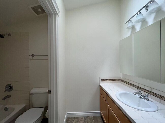 Building Photo - 1428 NW 59th St