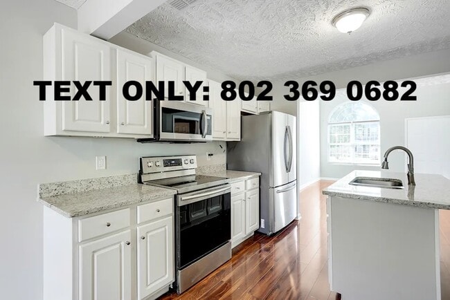 Building Photo - 5047 Nina Marie Ave