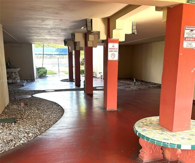 Building Photo - 1501 NE 191st St