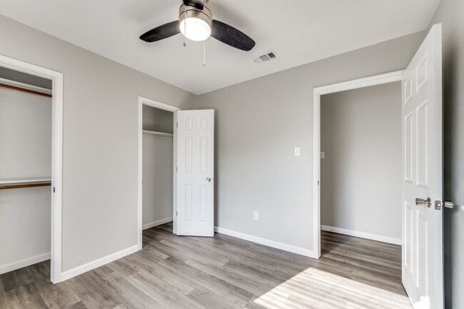 Building Photo - 5304 Wild W Dr