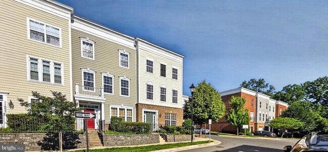 Building Photo - 11601 Leesborough Cir