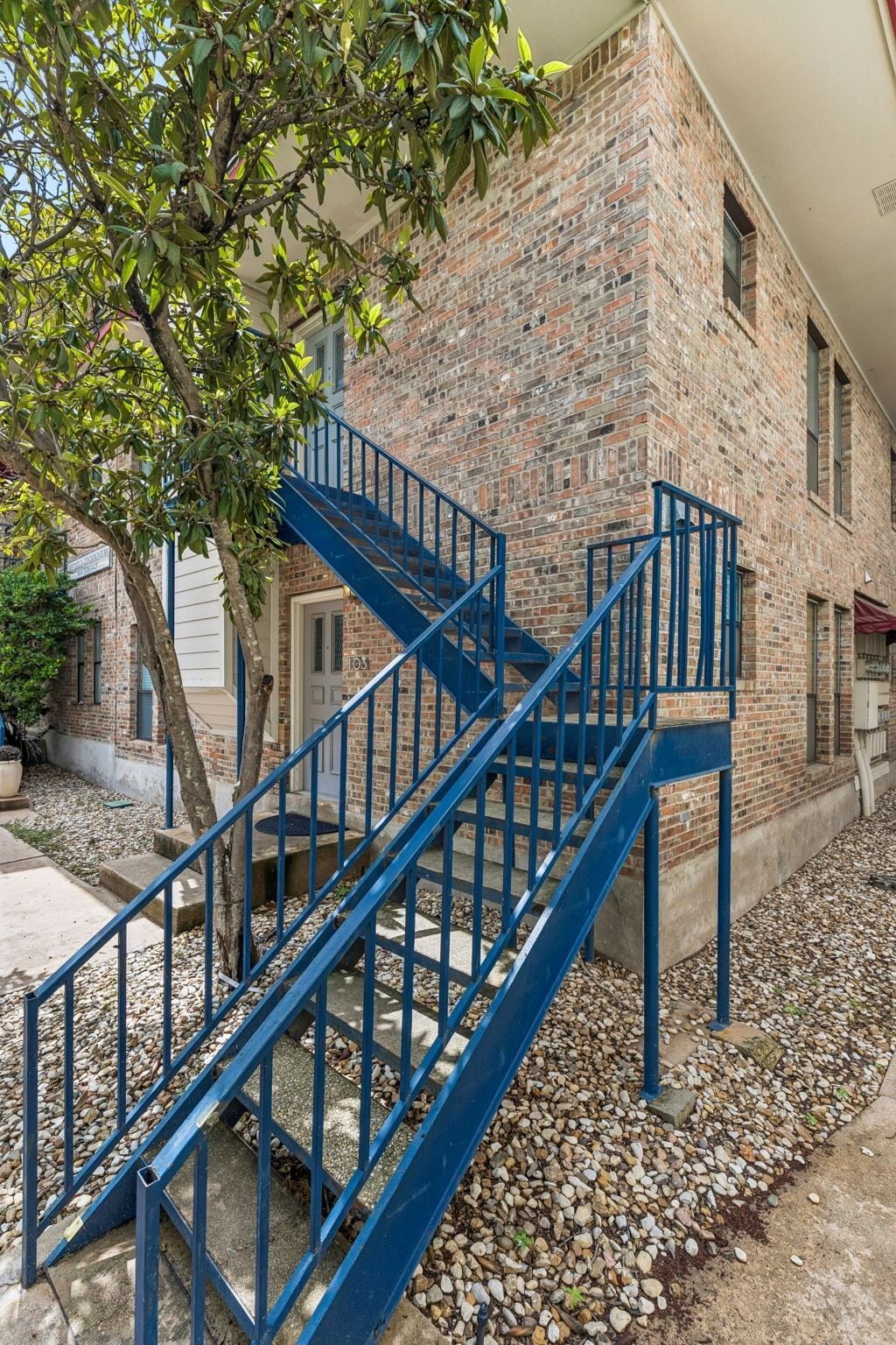 Stairs to Apartment Door - 1404 Norwalk Ln